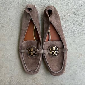 Classic Tory Burch 7.5 M Suede Miller Loafers in River Rock w/ Gold Logo
